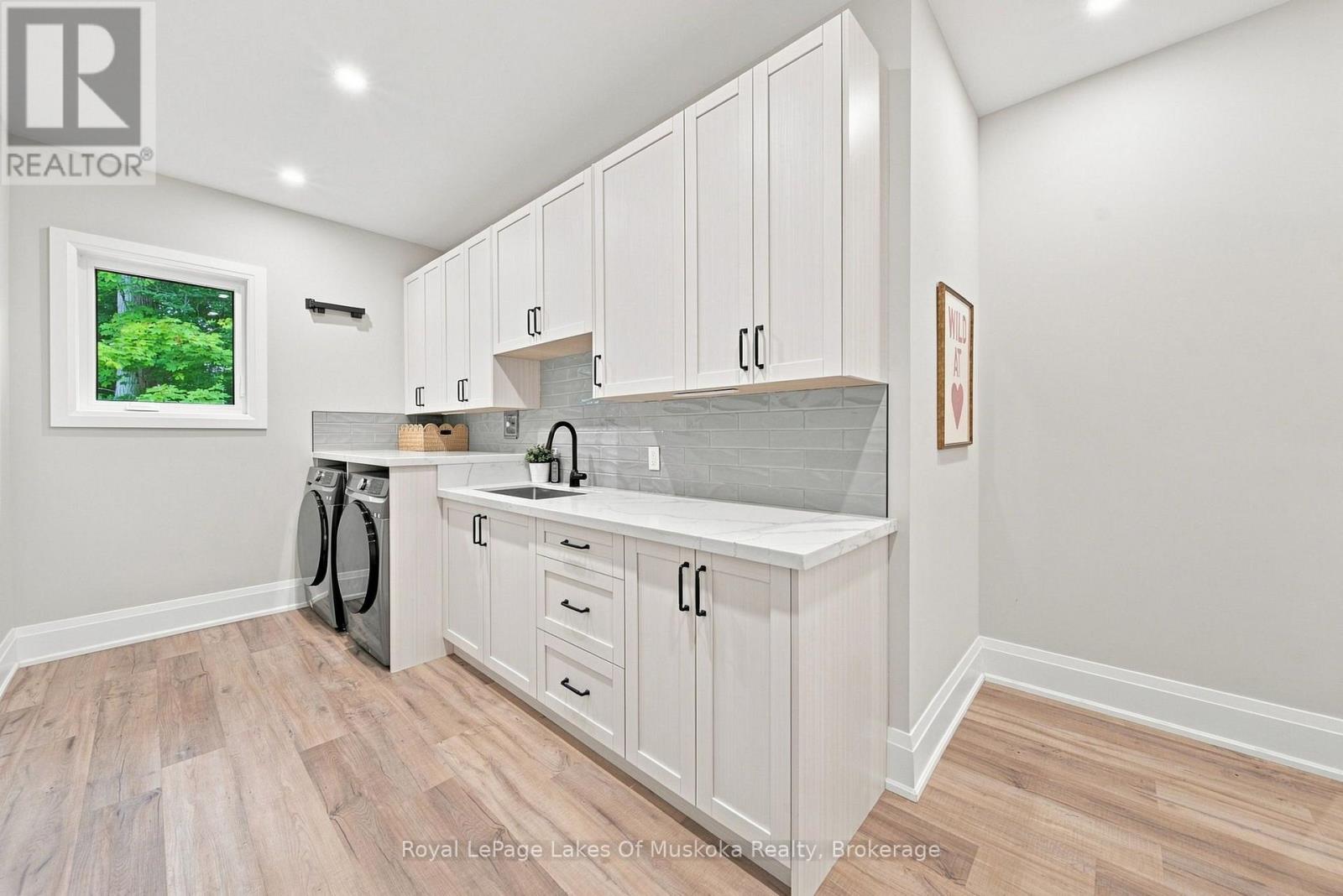 41 MEADOWS AVENUE - Image 20