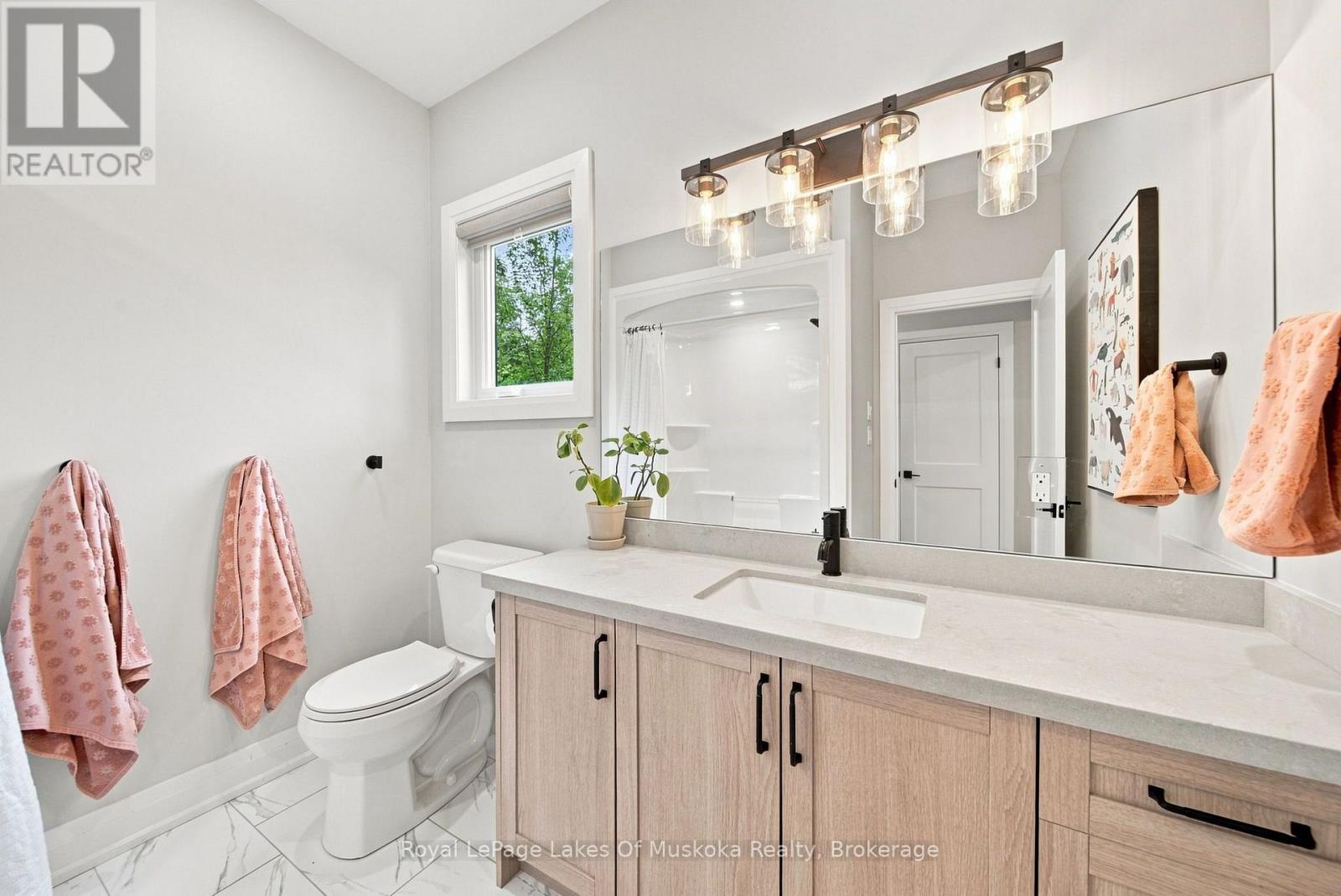 41 MEADOWS AVENUE - Image 27