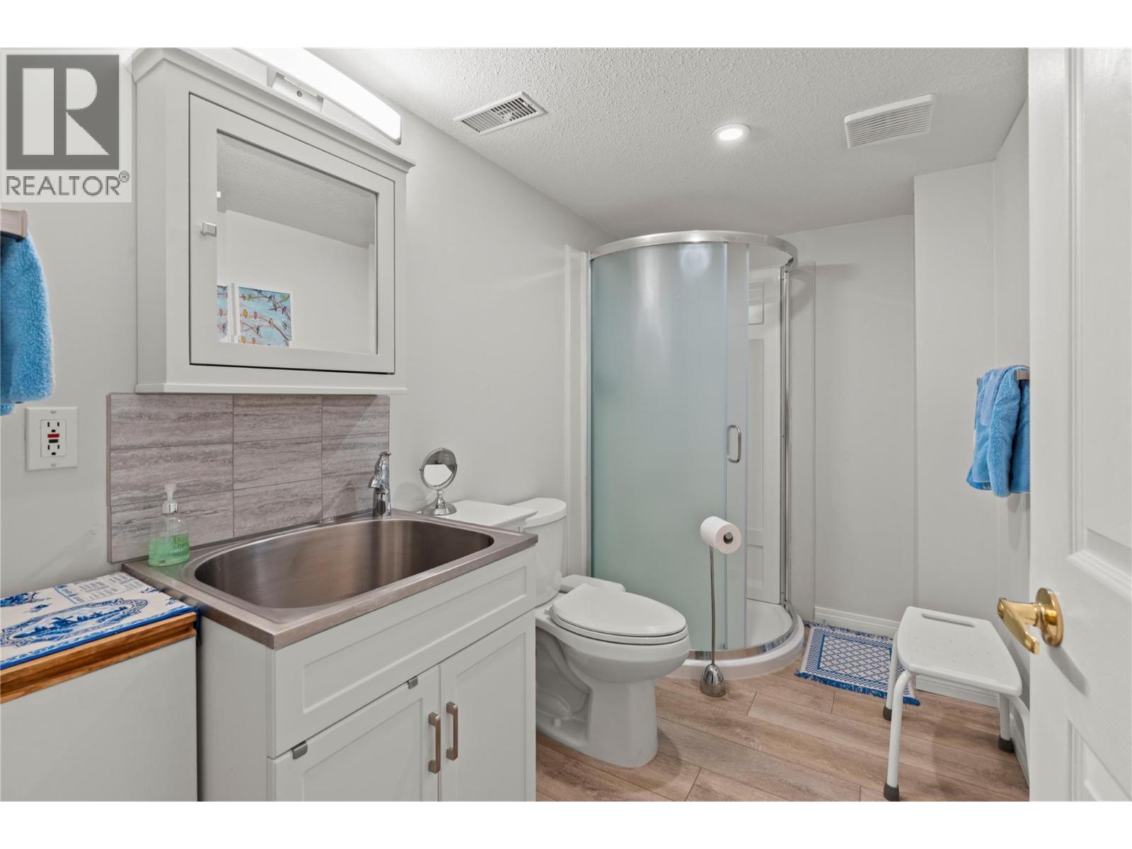 3850 Argyle Avenue Unit# 17, Vernon