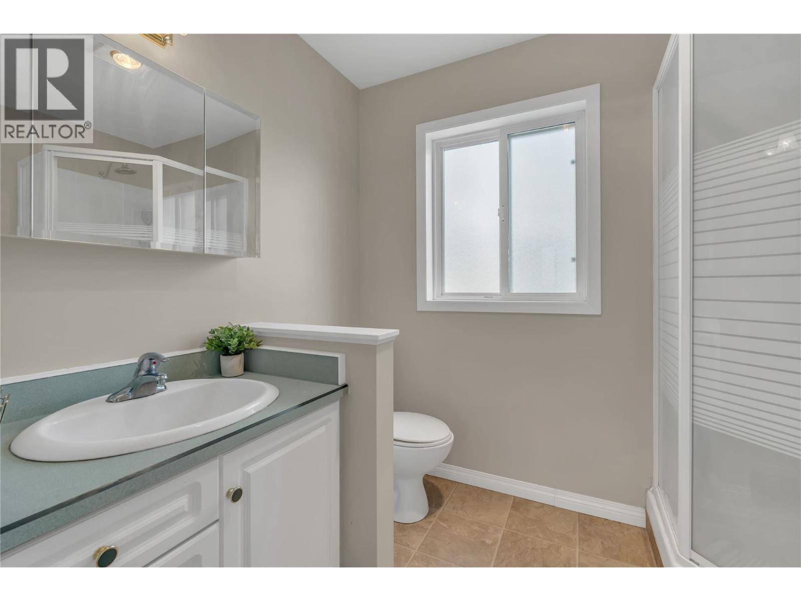 6764 Lakeside Drive, Oliver