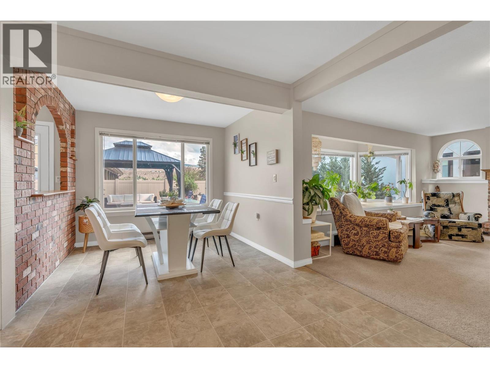 6764 Lakeside Drive, Oliver