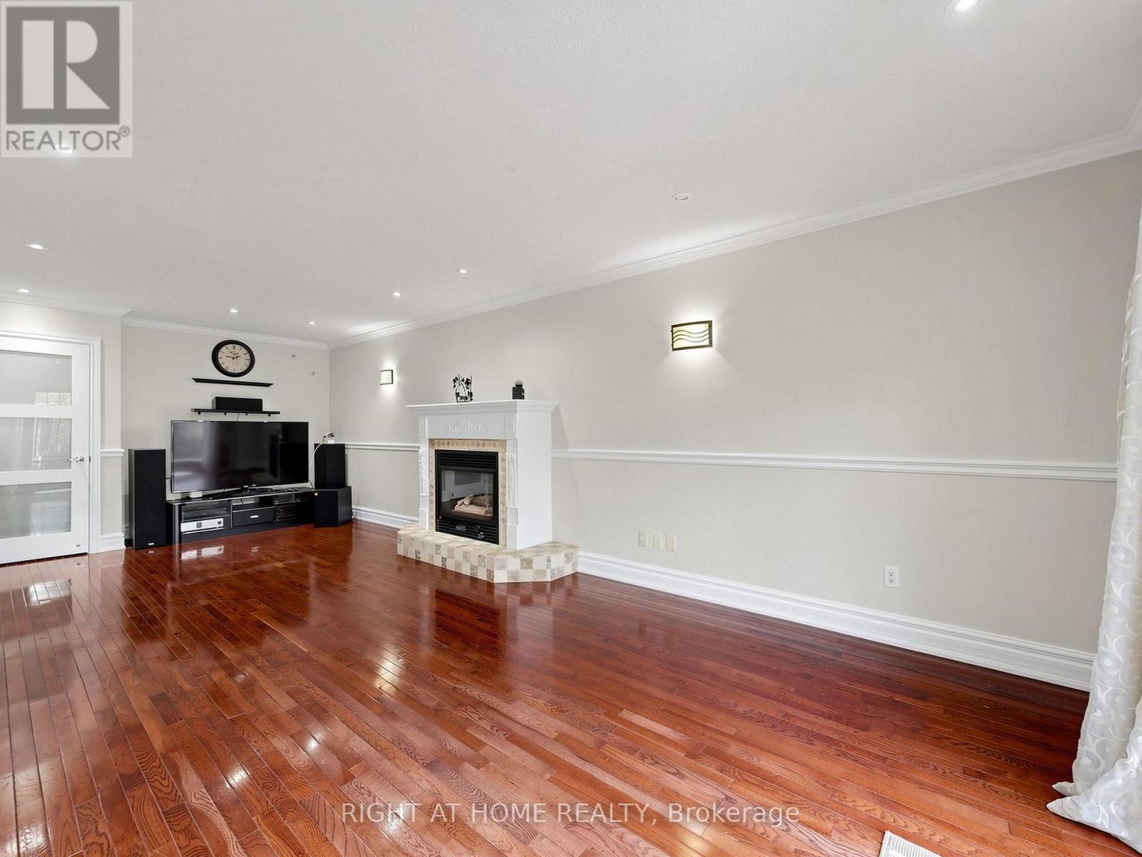 67 LADNER DRIVE - 12