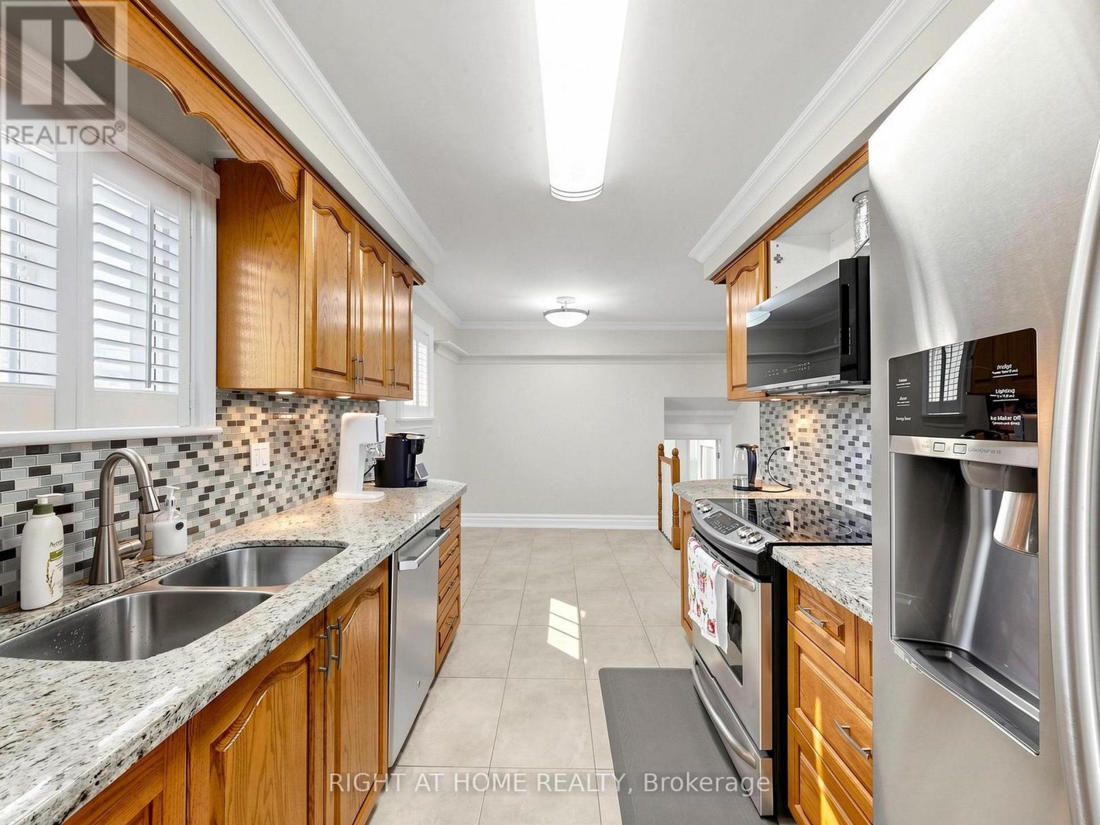 67 LADNER DRIVE - 14