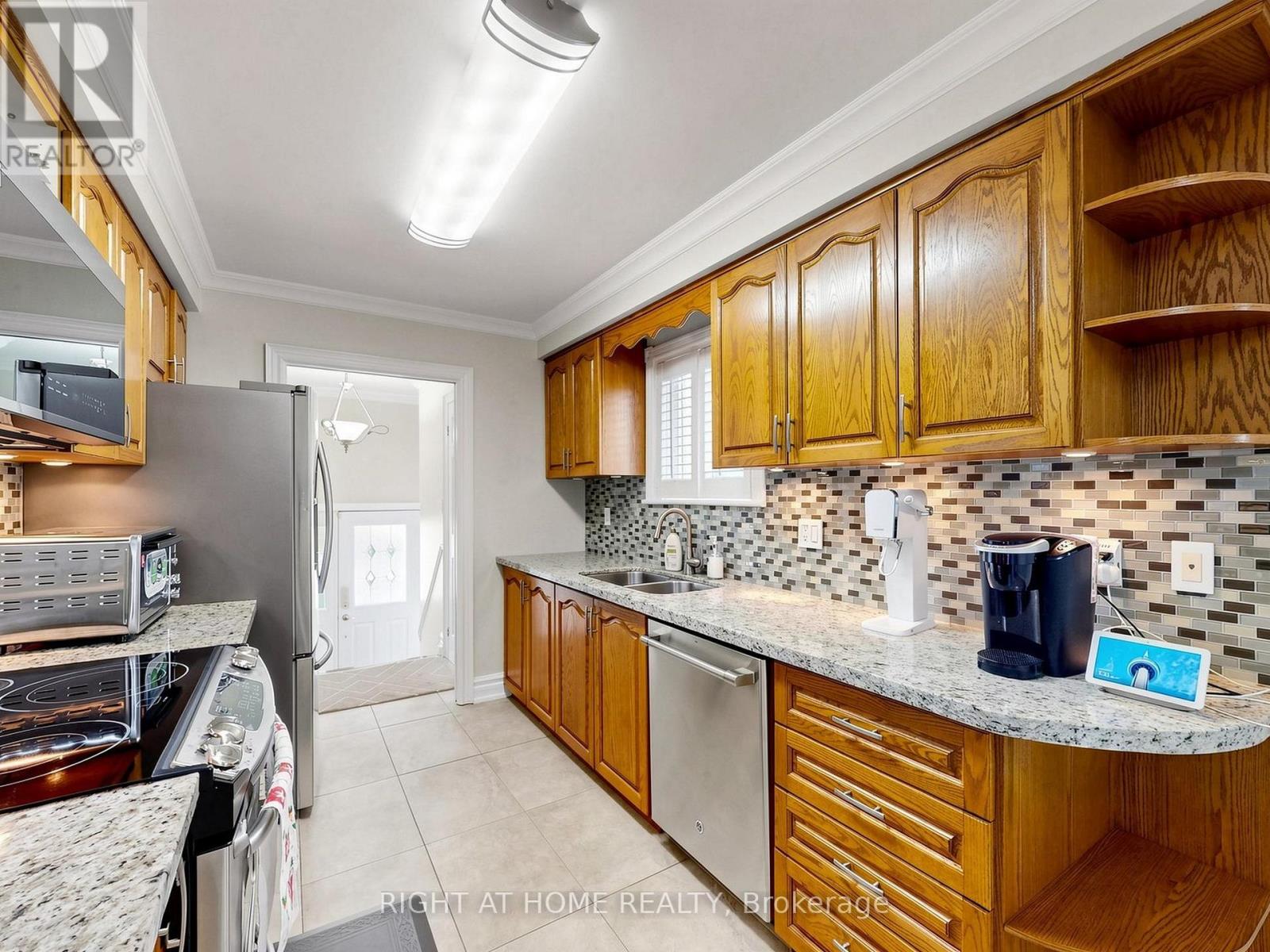 67 LADNER DRIVE - 16