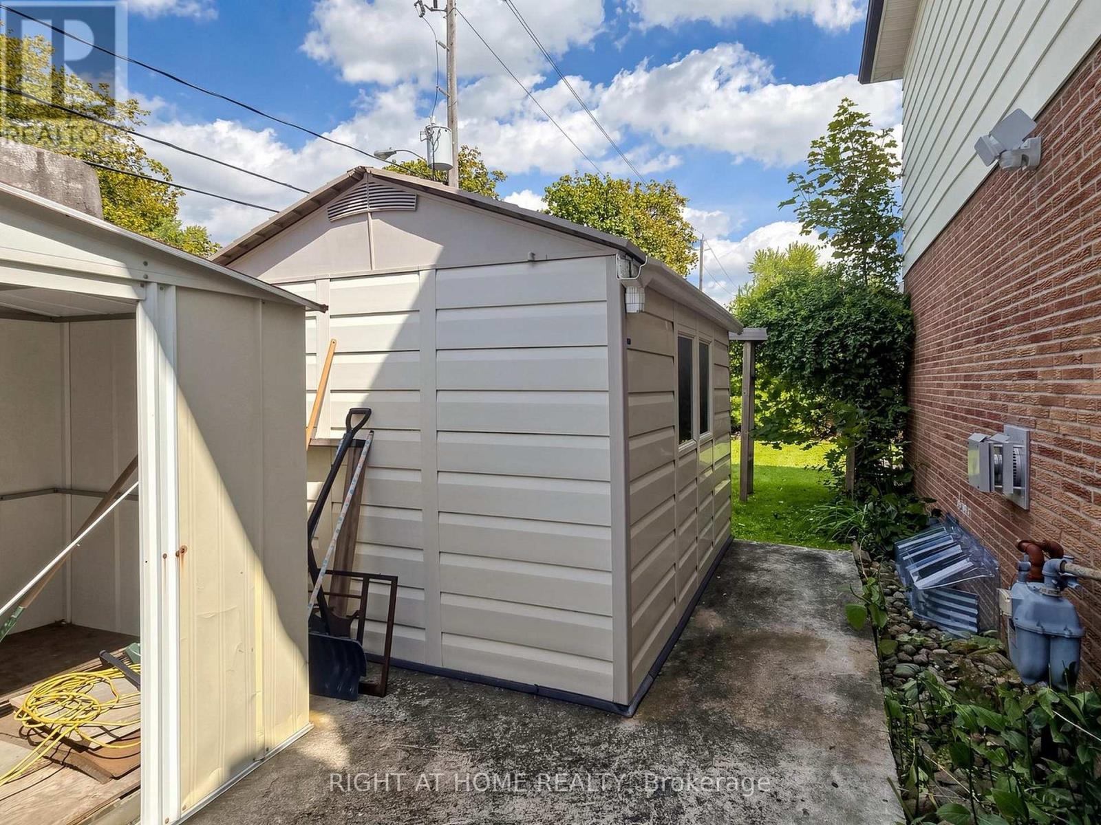 67 LADNER DRIVE - 41