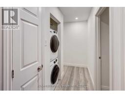B - 901 Millwood Road, Toronto, ON M4G1X2 Photo 16
