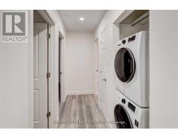 B - 901 Millwood Road, Toronto, ON M4G1X2 Photo 17
