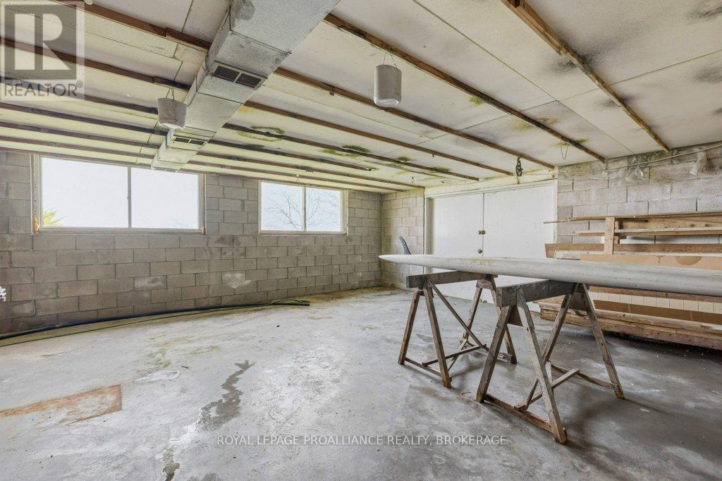4690 BATH ROAD - Image 43