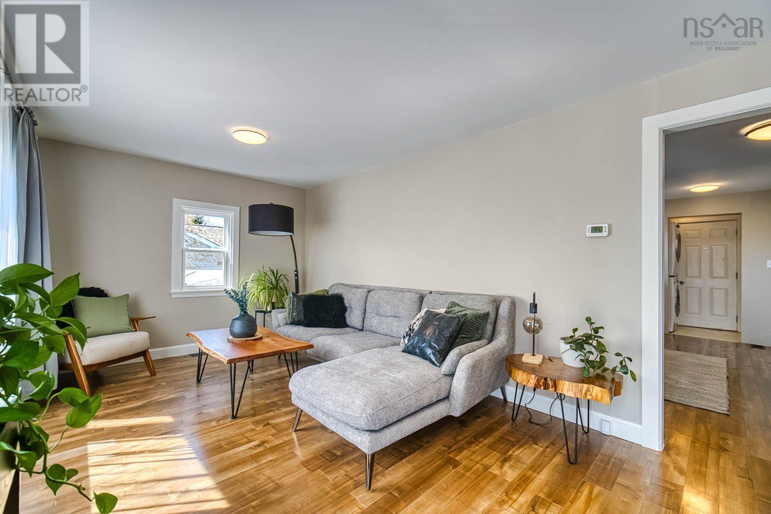 331 Chadwick Street - 3