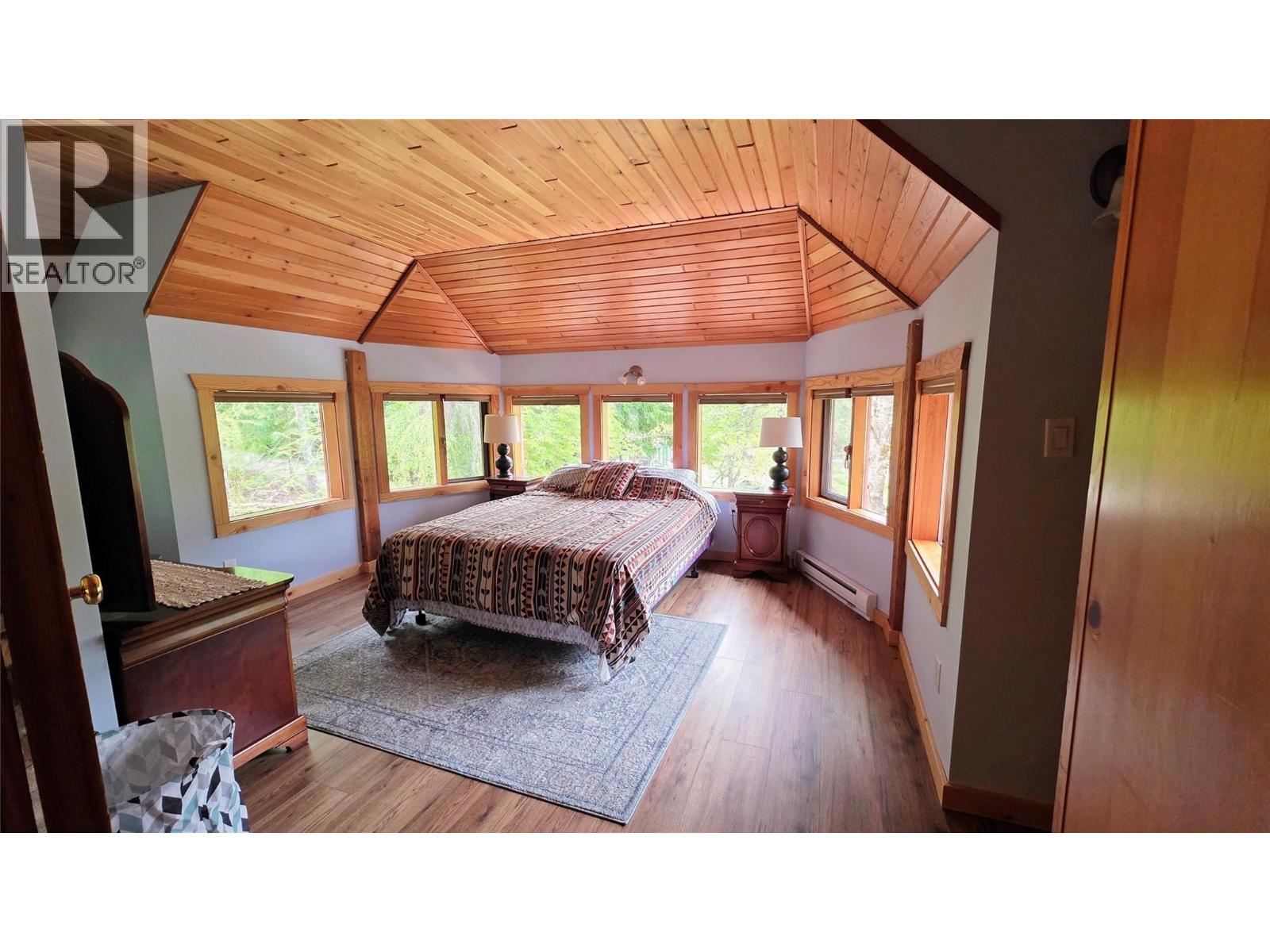 8496 B Procter Road E - 40