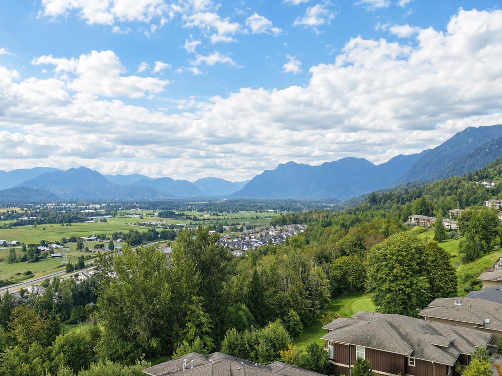 #242 51075 FALLS Court, Chilliwack, British Columbia, V4Z1K7, Chilliwack, British Columbia — photo 3 of 5