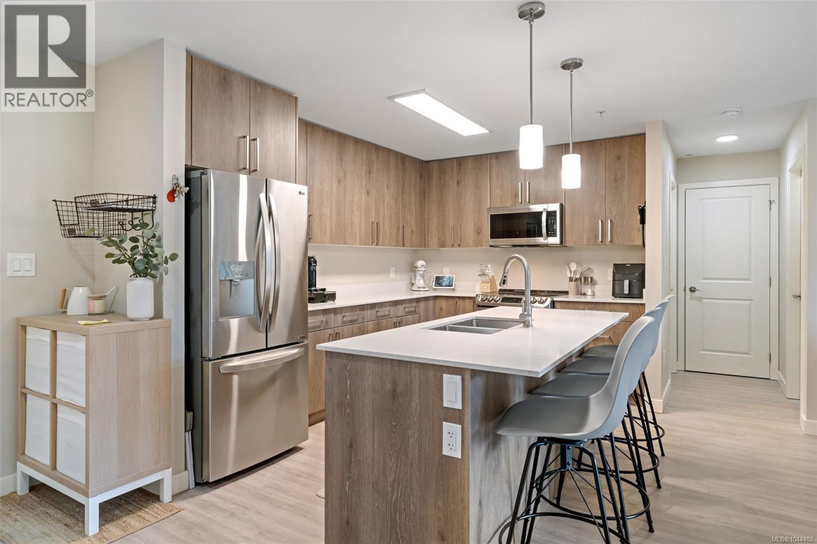 #311 110 Presley Place, View Royal, British Columbia, V9B0Z1, View Royal, British Columbia — photo 4 of 5