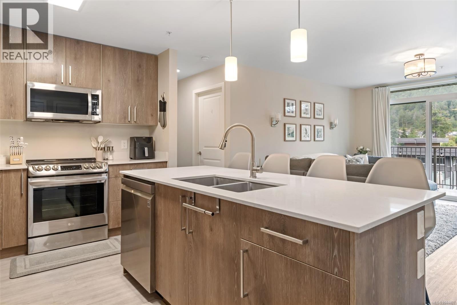 #311 110 Presley Place, View Royal, British Columbia, V9B0Z1, View Royal, British Columbia — photo 5 of 5