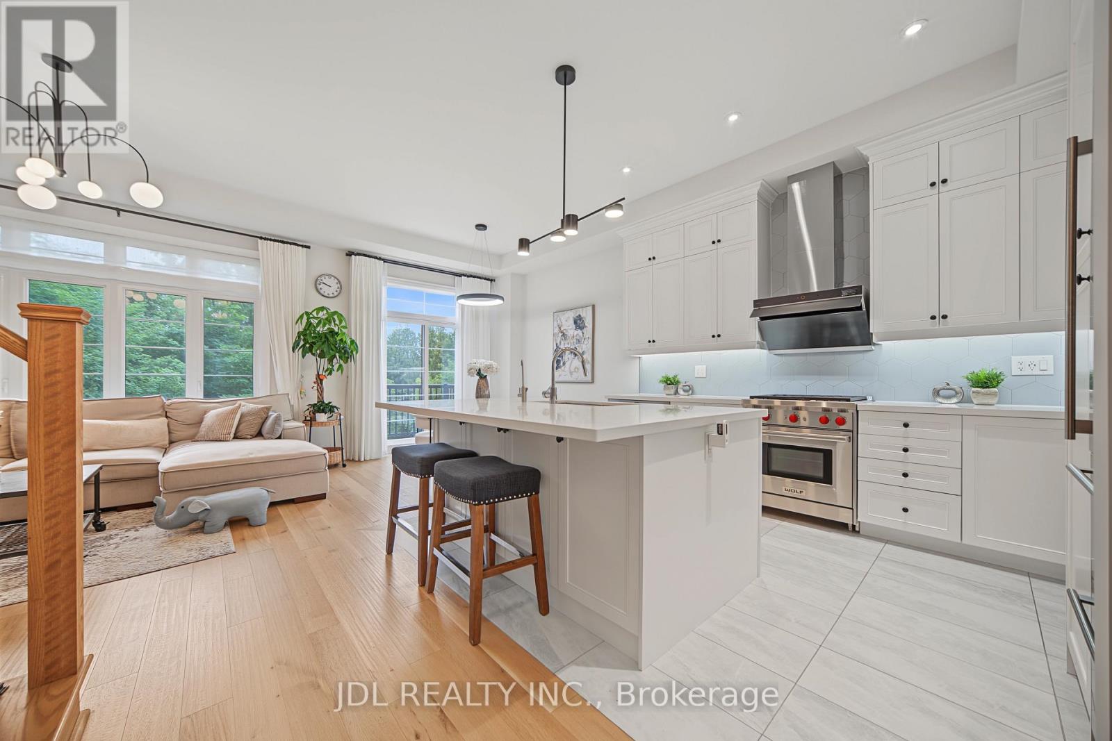 41 WEST VILLAGE LANE - 10