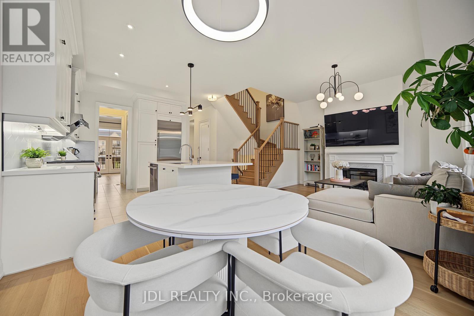 41 WEST VILLAGE LANE - 19