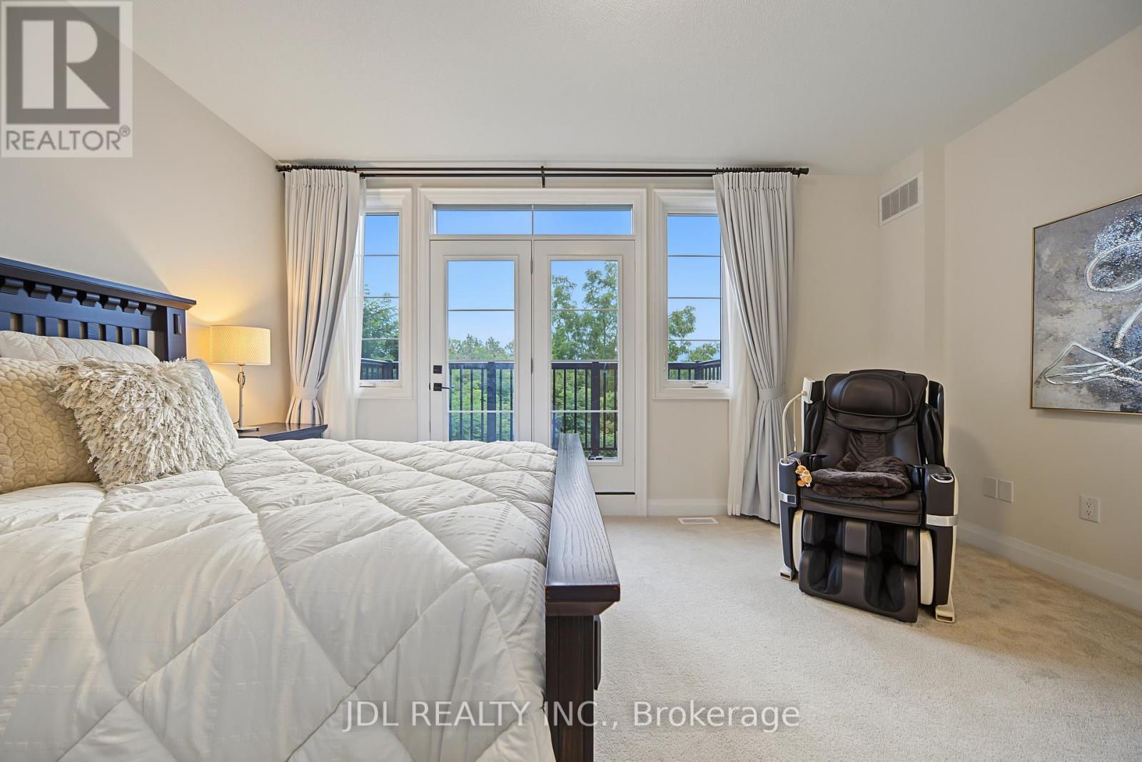 41 WEST VILLAGE LANE - 27