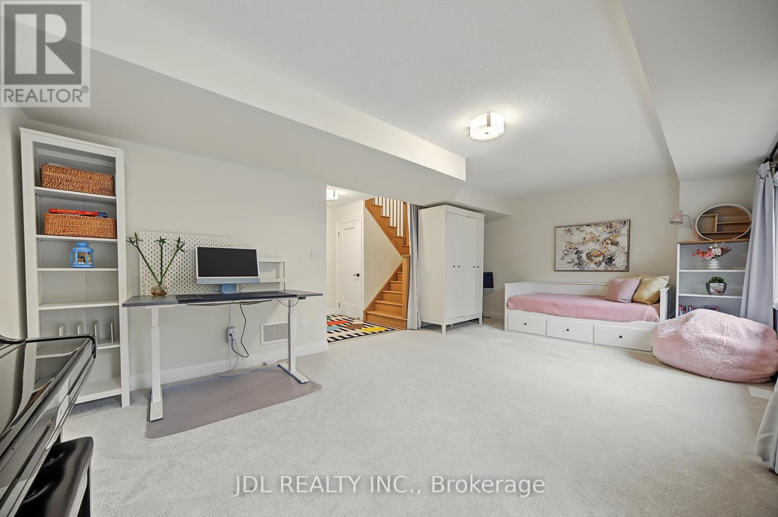 41 WEST VILLAGE LANE - 43
