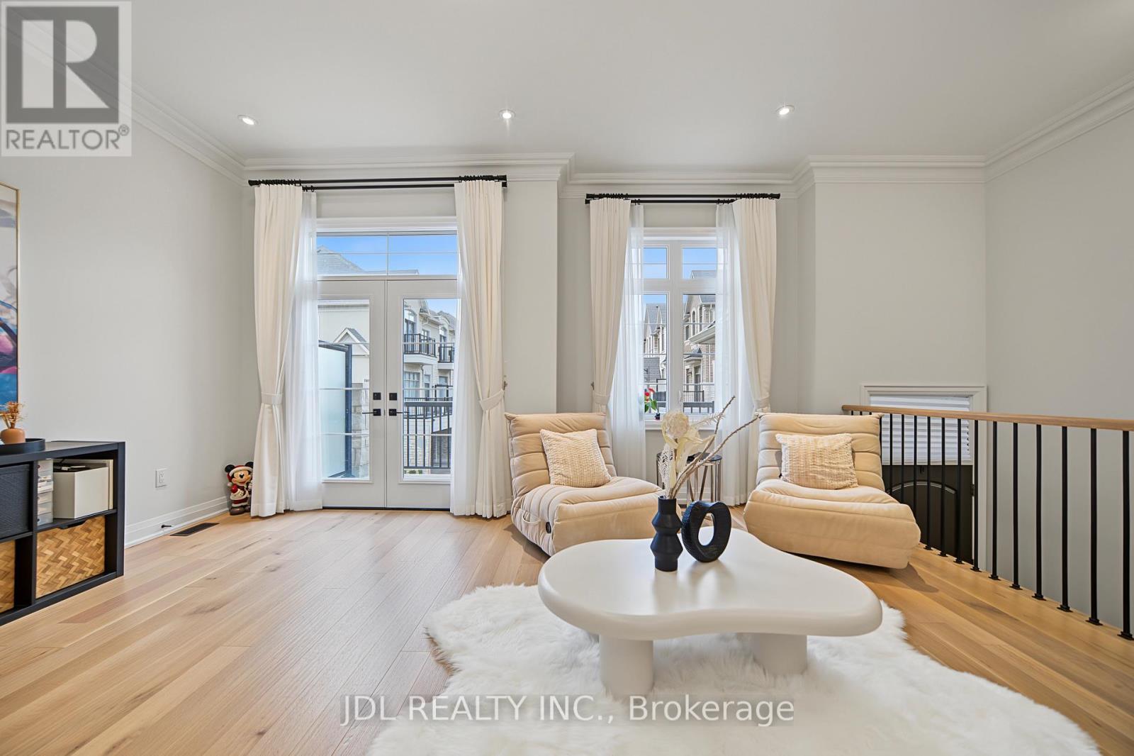41 WEST VILLAGE LANE - 7