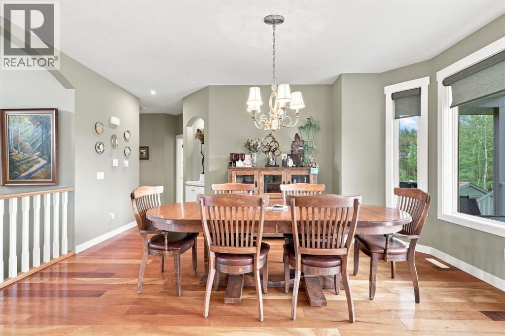 Spacious Dinning Room