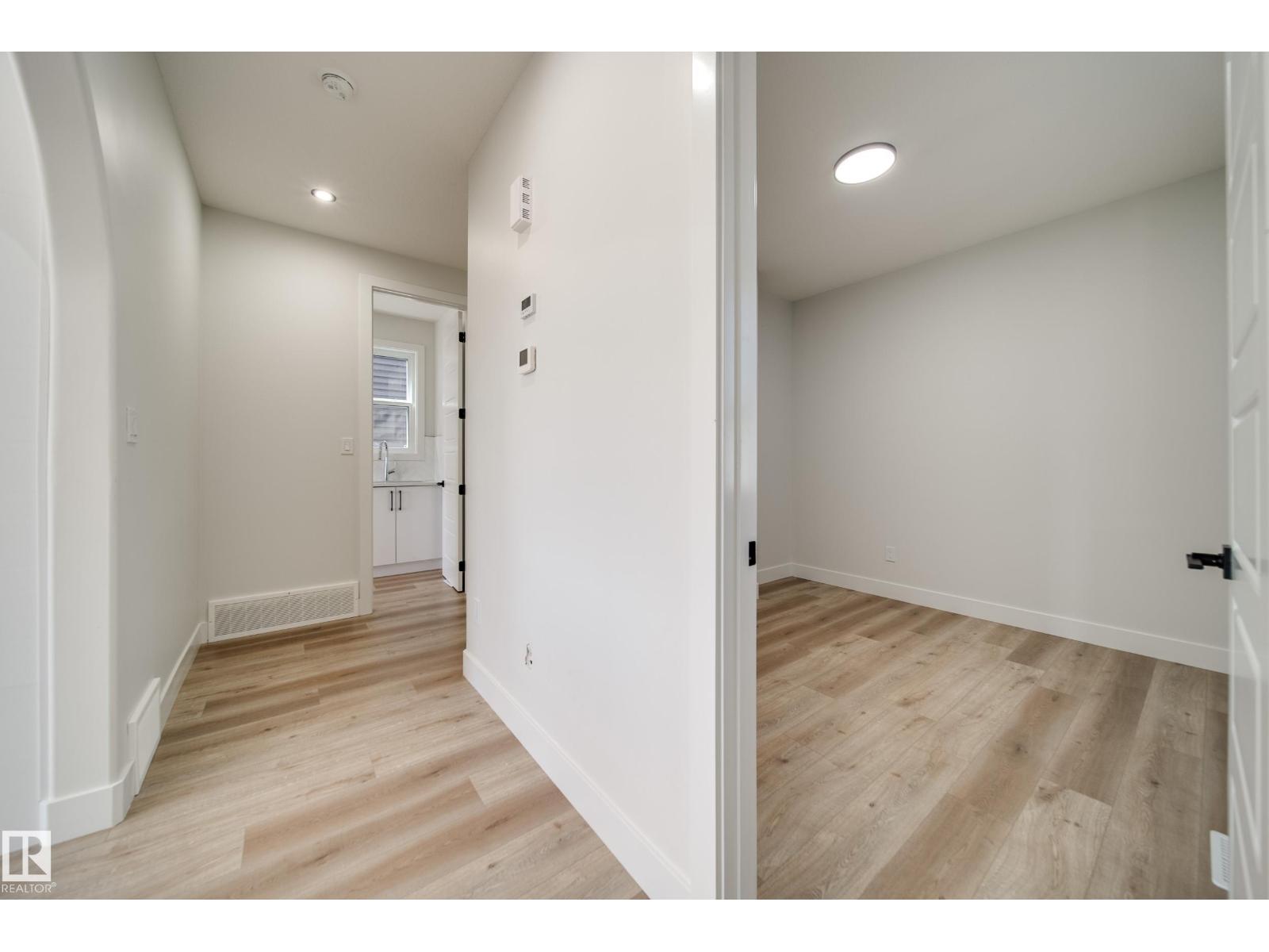 8527 183 ave NW - 3