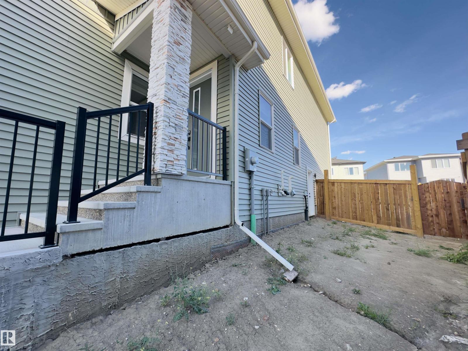 1731 62 AV NE - 8
