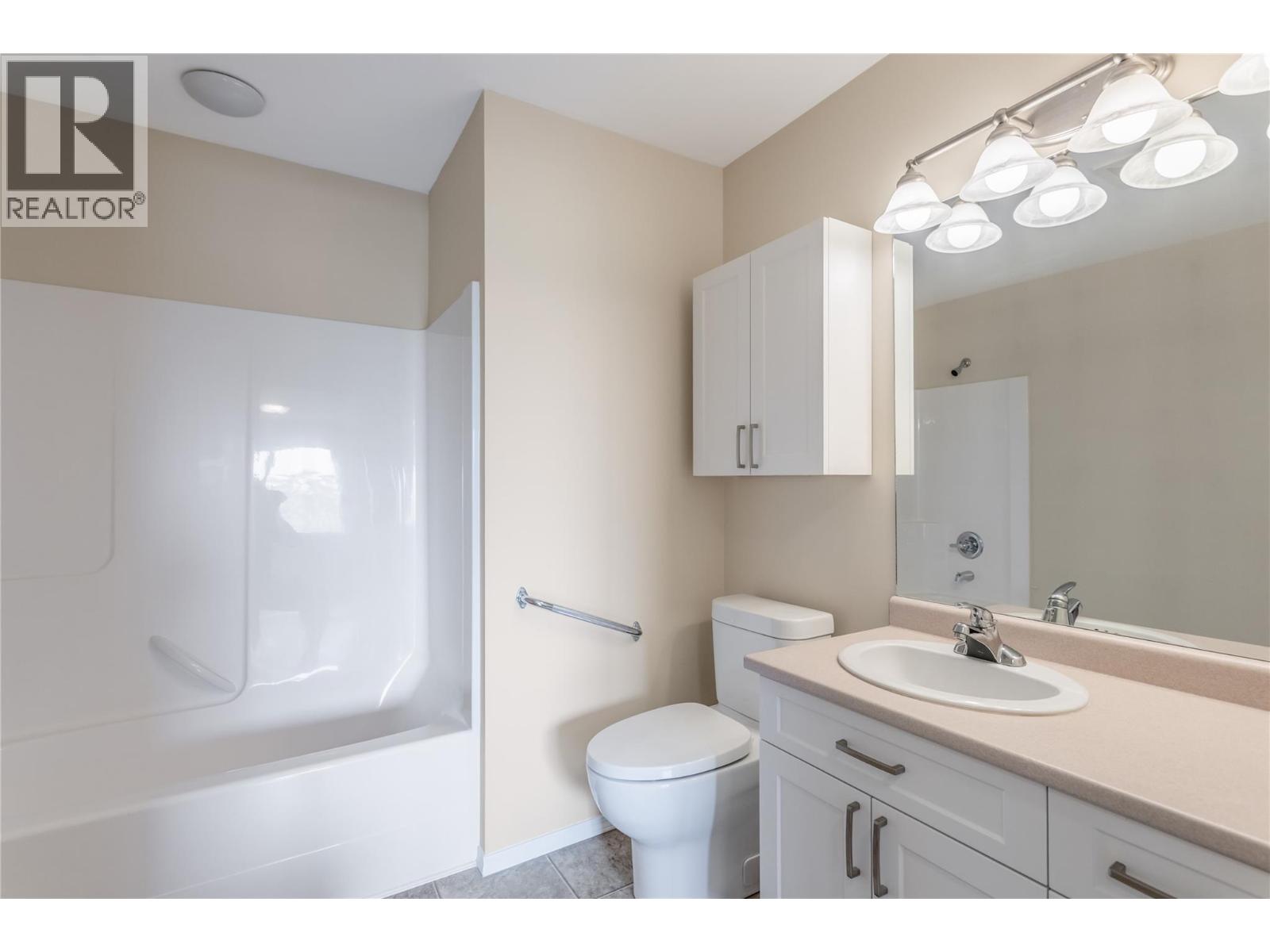 #405 250 Dougall Road N - 11