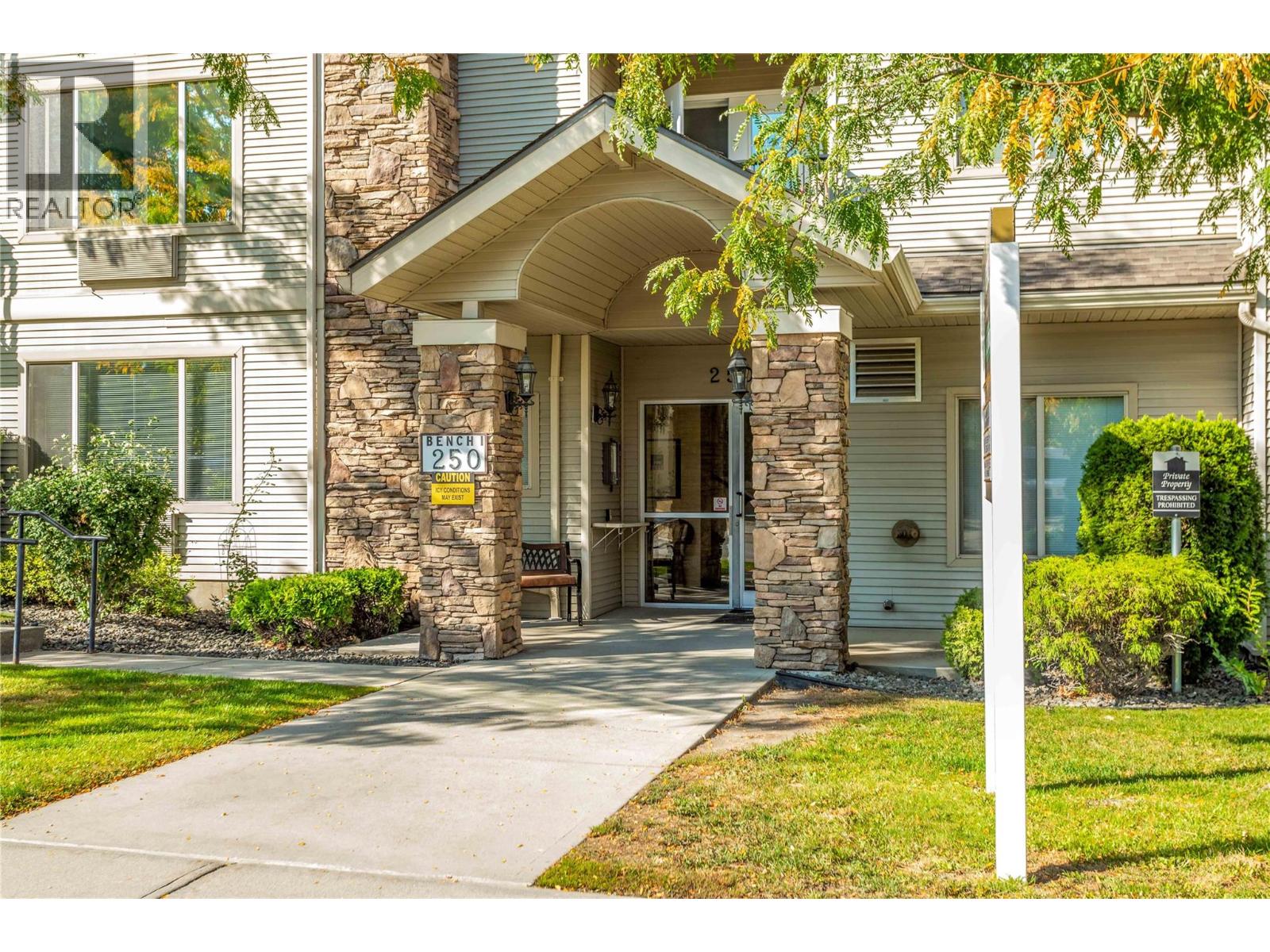 405 250 Dougall Road North, Kelowna