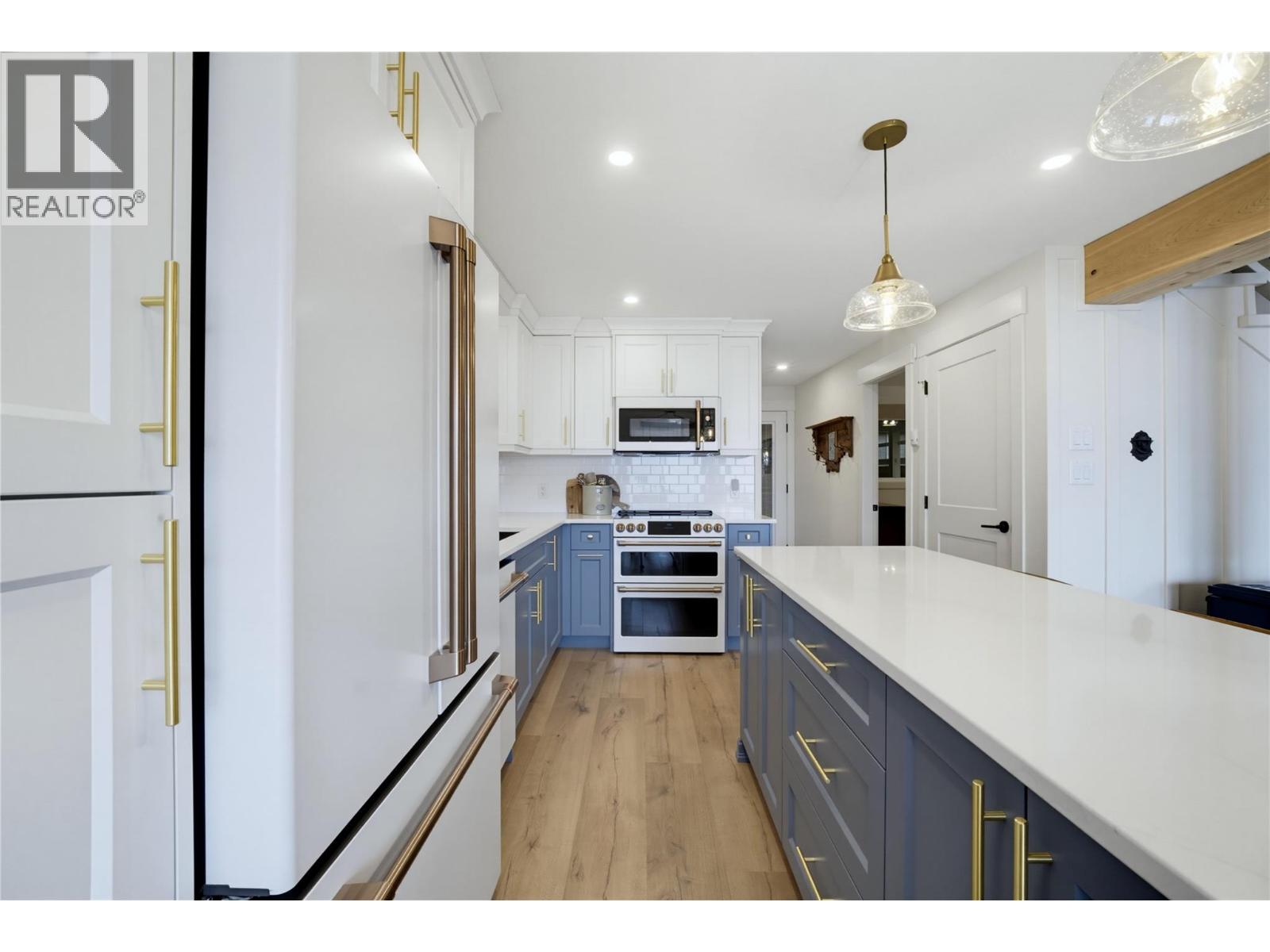 2226 Blind Bay Road - Image 29