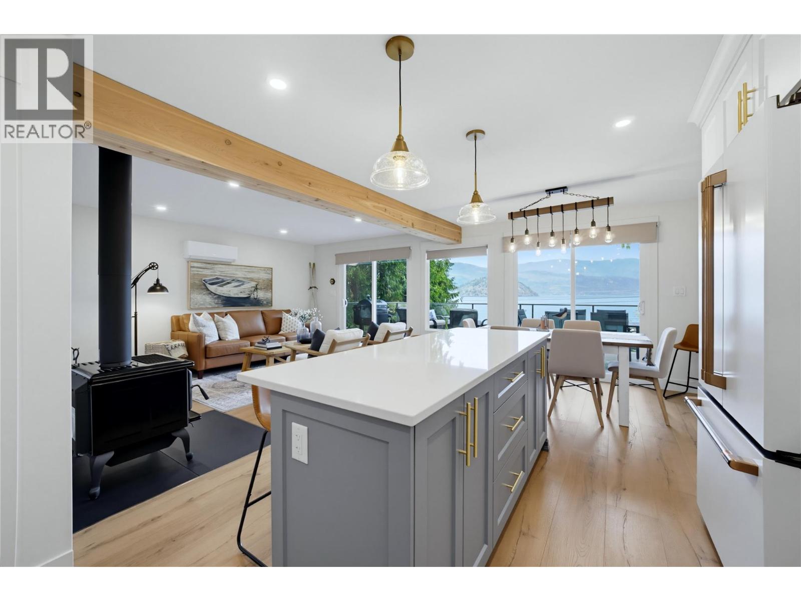 2226 Blind Bay Road - Image 32