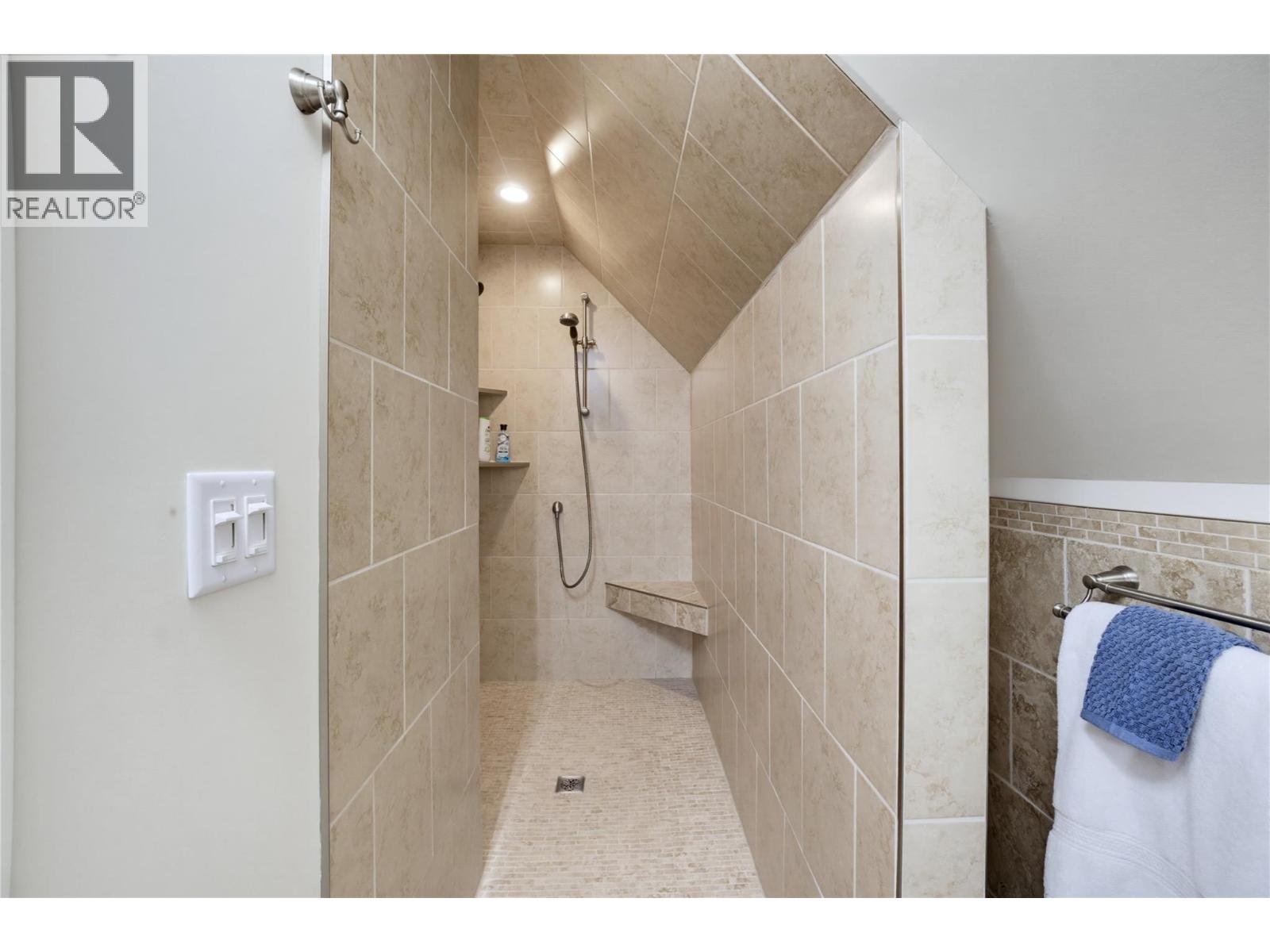 2226 Blind Bay Road - Image 51