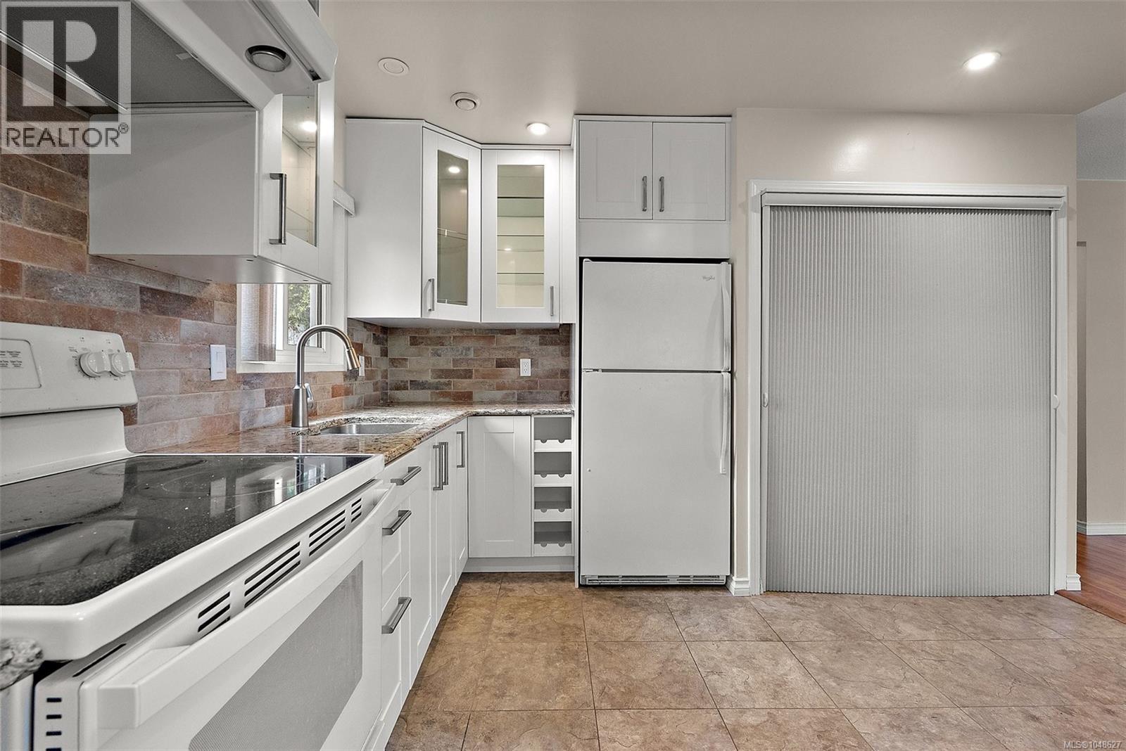  3167 Irma Street, Victoria
