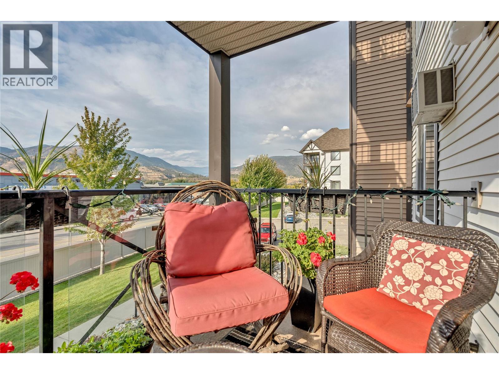 #216 246 Hastings Avenue - 14