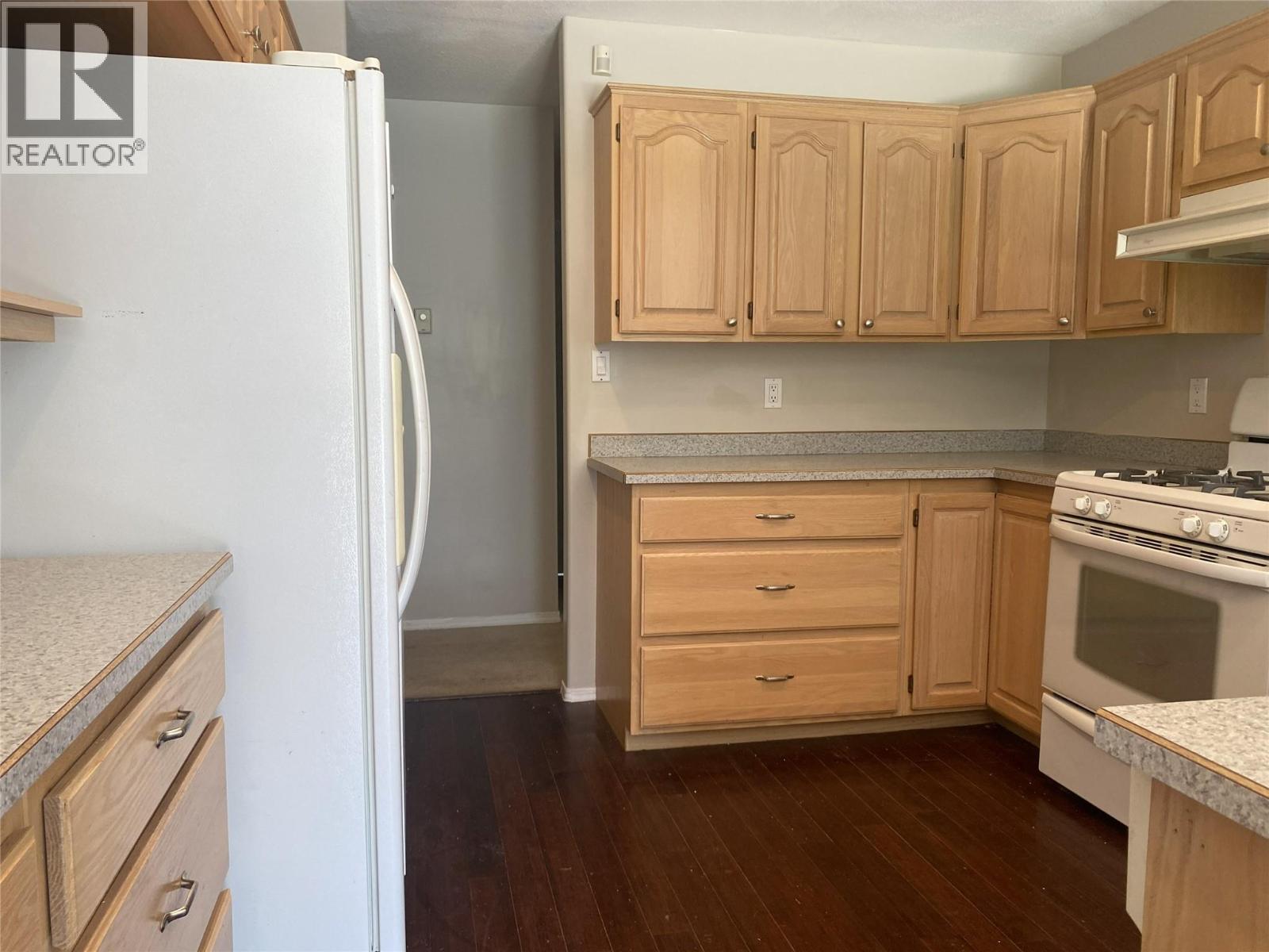 7594 2nd Street - 16