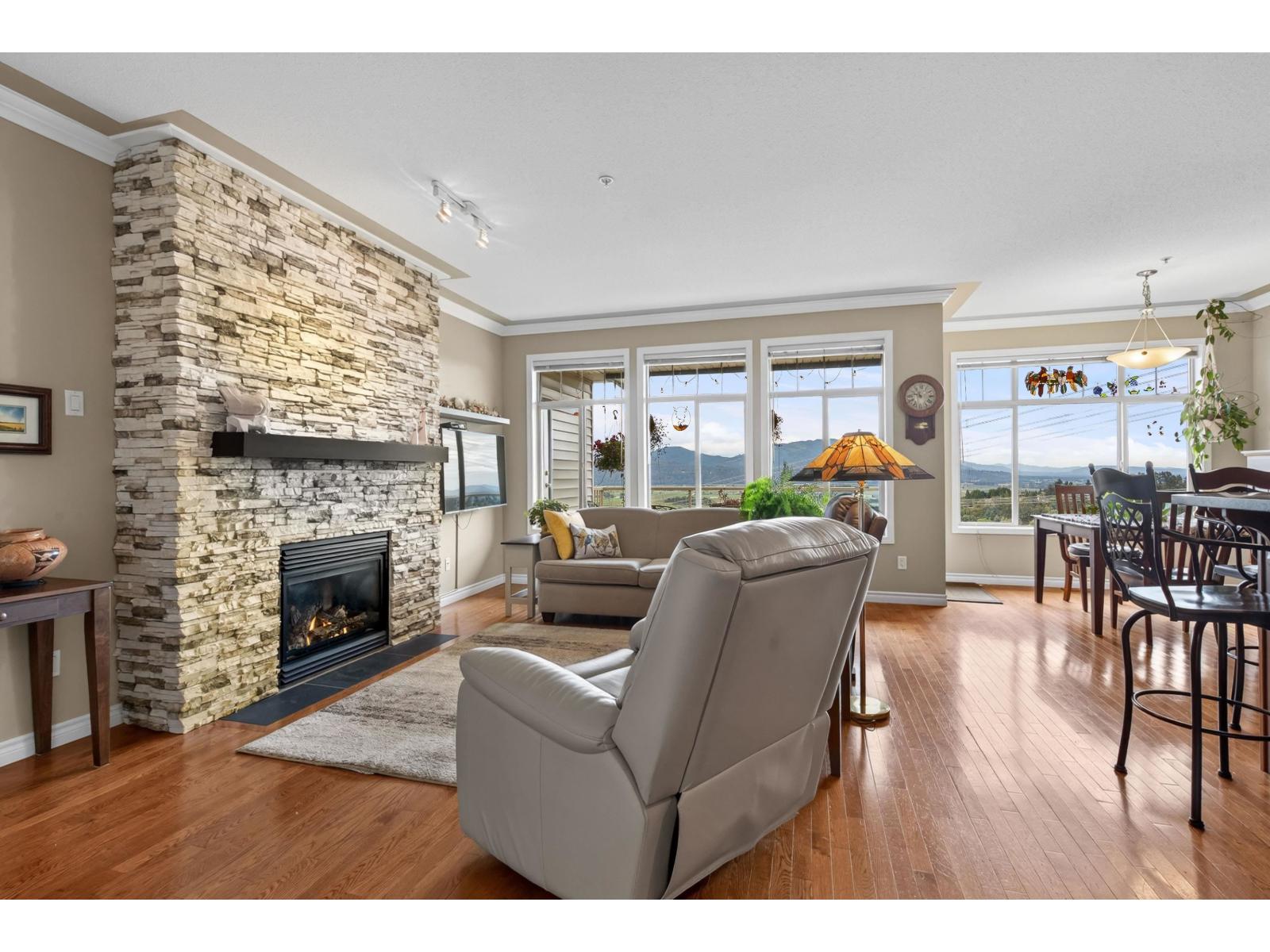 21 2842 WHATCOM ROAD, Abbotsford