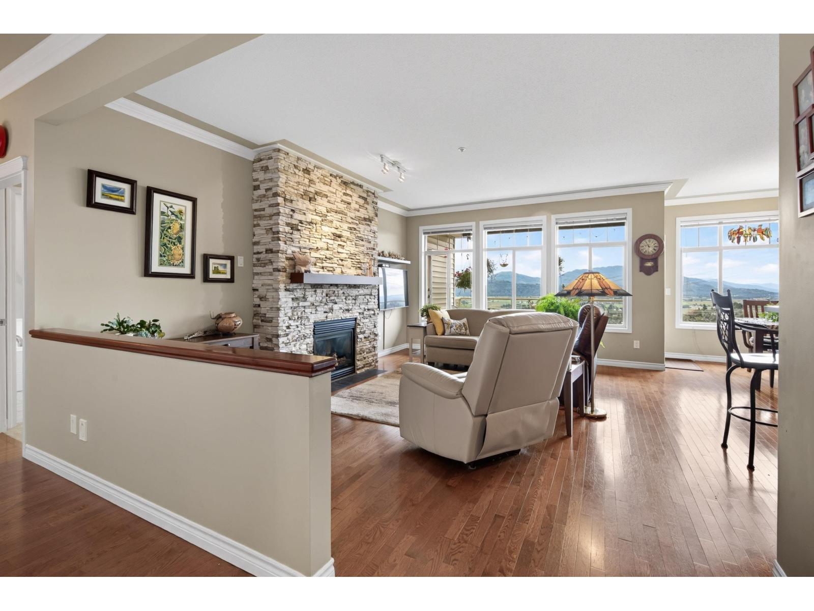 21 2842 WHATCOM ROAD, Abbotsford