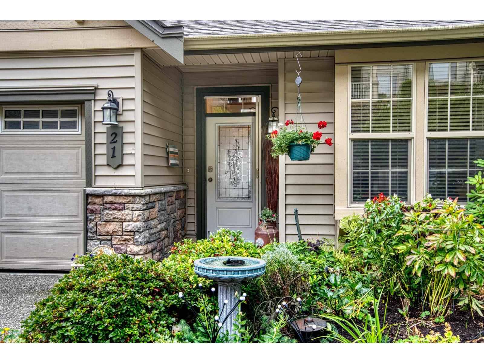 21 2842 WHATCOM ROAD, Abbotsford