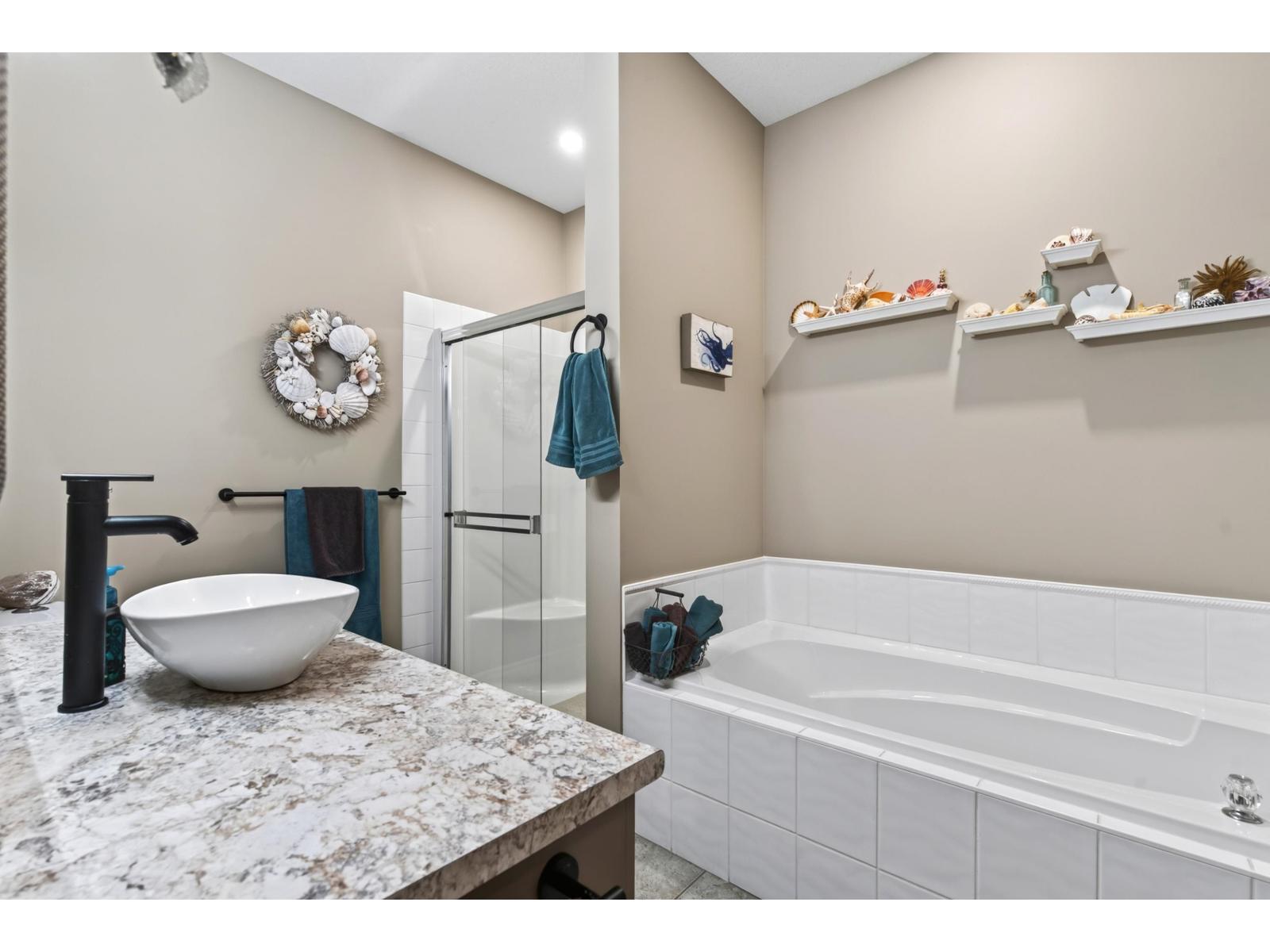 21 2842 WHATCOM ROAD, Abbotsford