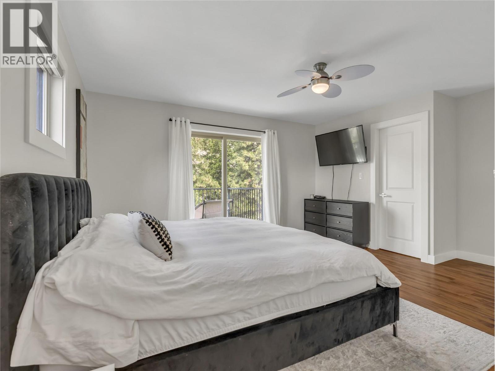 157 ADAMS Crescent - 27