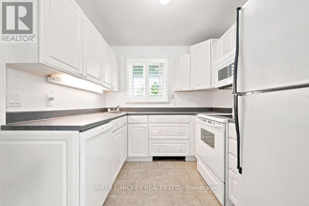 100 GLENDALE AVENUE - 11