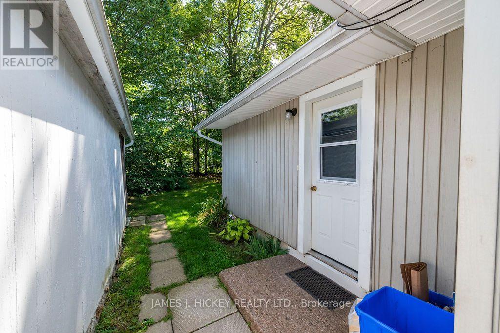 100 GLENDALE AVENUE - Image 40