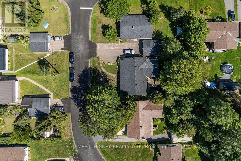 100 GLENDALE AVENUE - Image 43