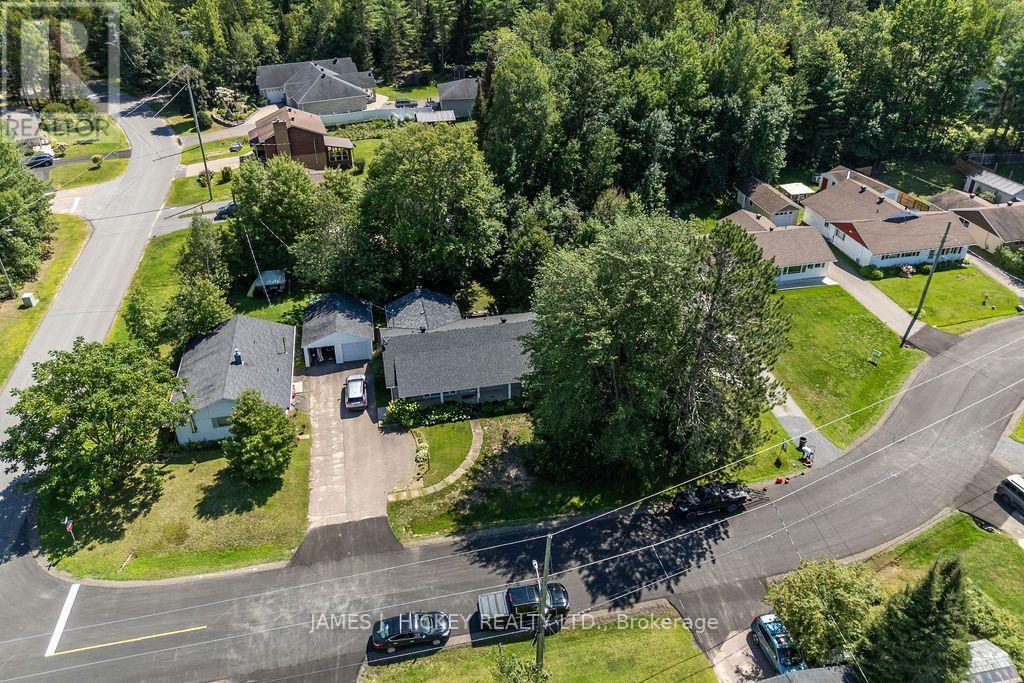 100 GLENDALE AVENUE - 45