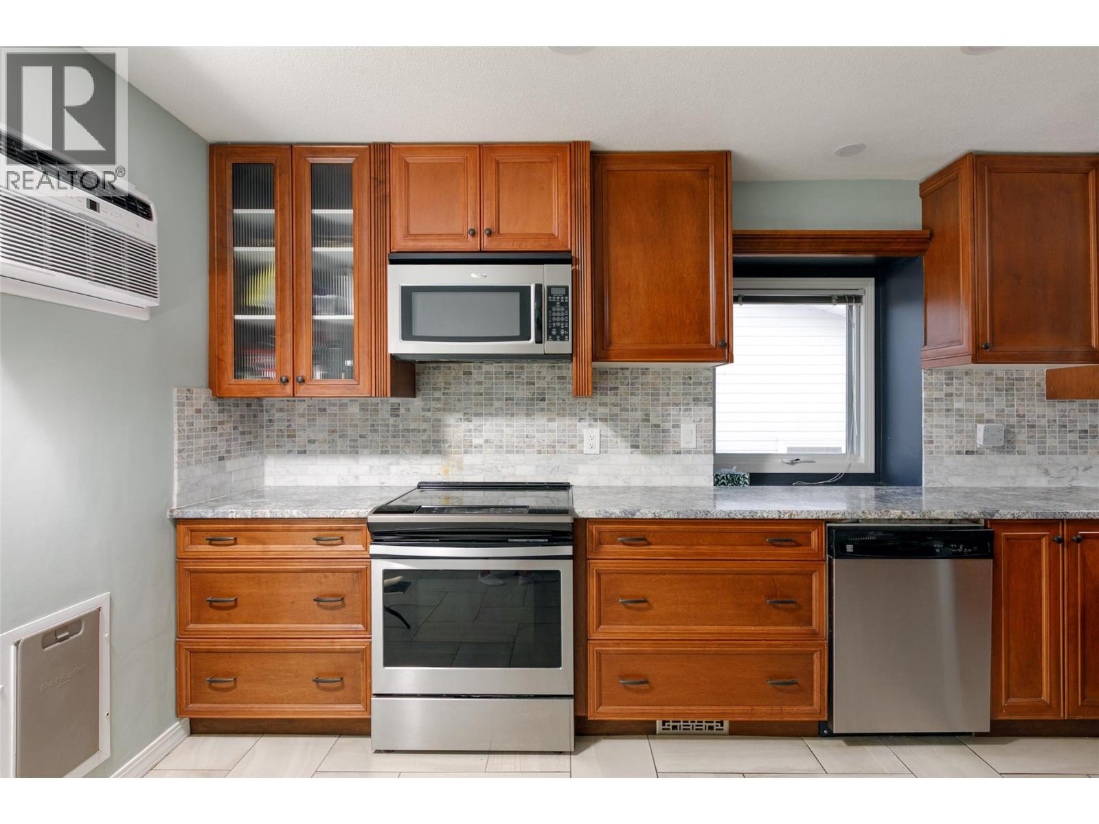 #8 6400 Spencer Road - 7