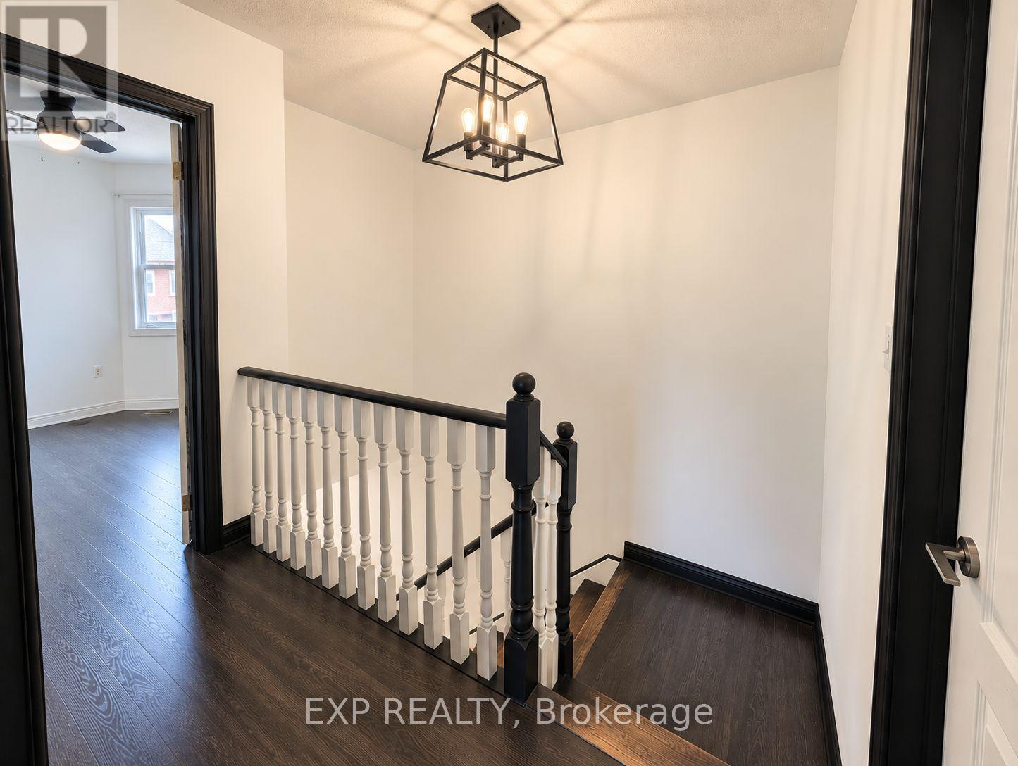 65 PRESSED BRICK DRIVE, Brampton (Brampton North) — photo 9