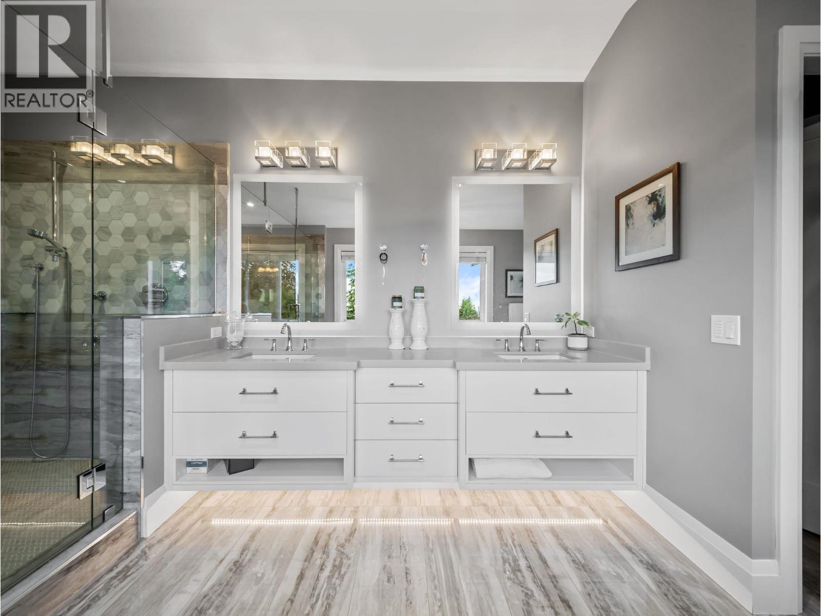 433 E QUEENS ROAD, North Vancouver
