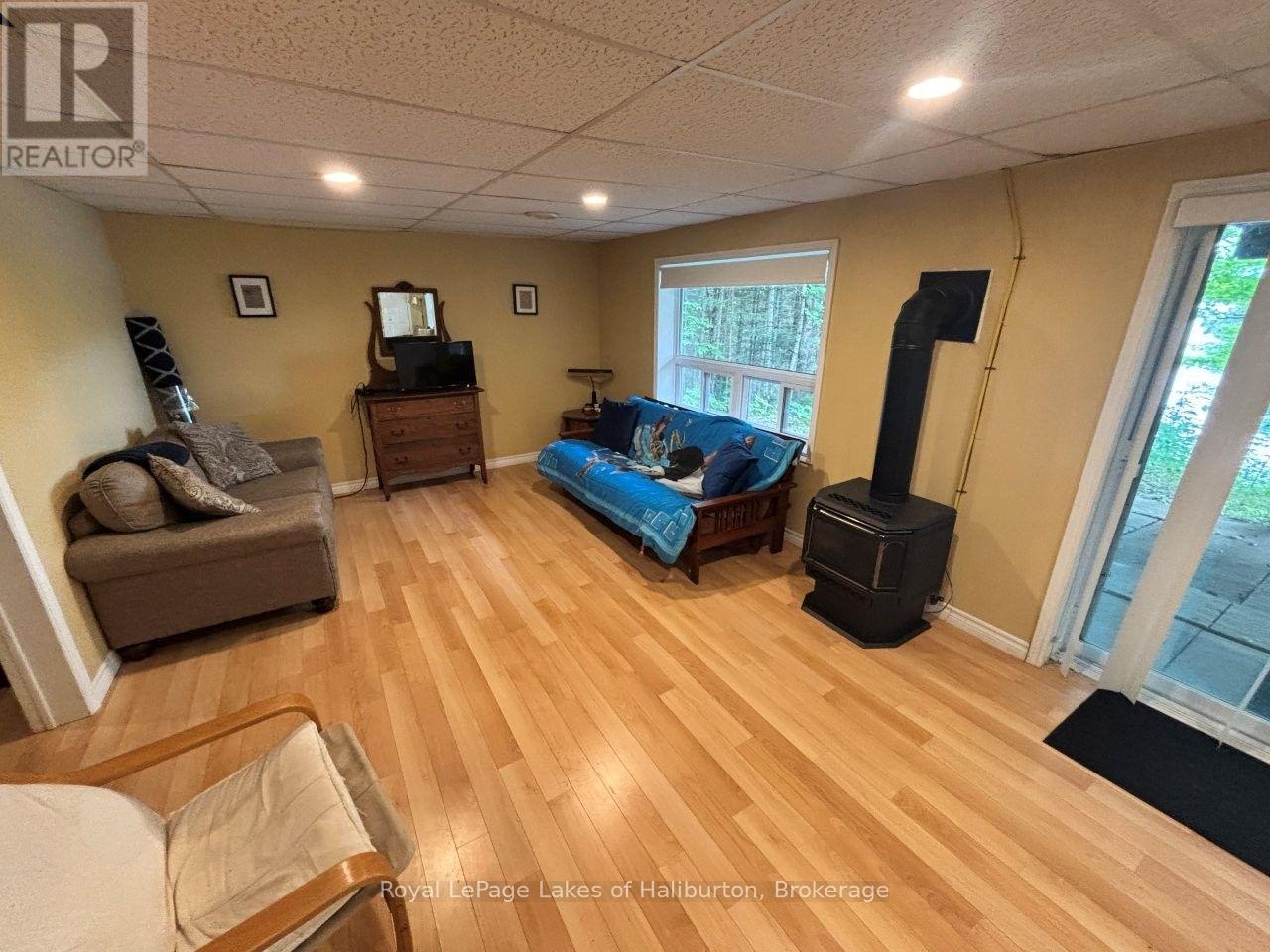1214 HUBBARD & MONTGOMERY LANE - 9