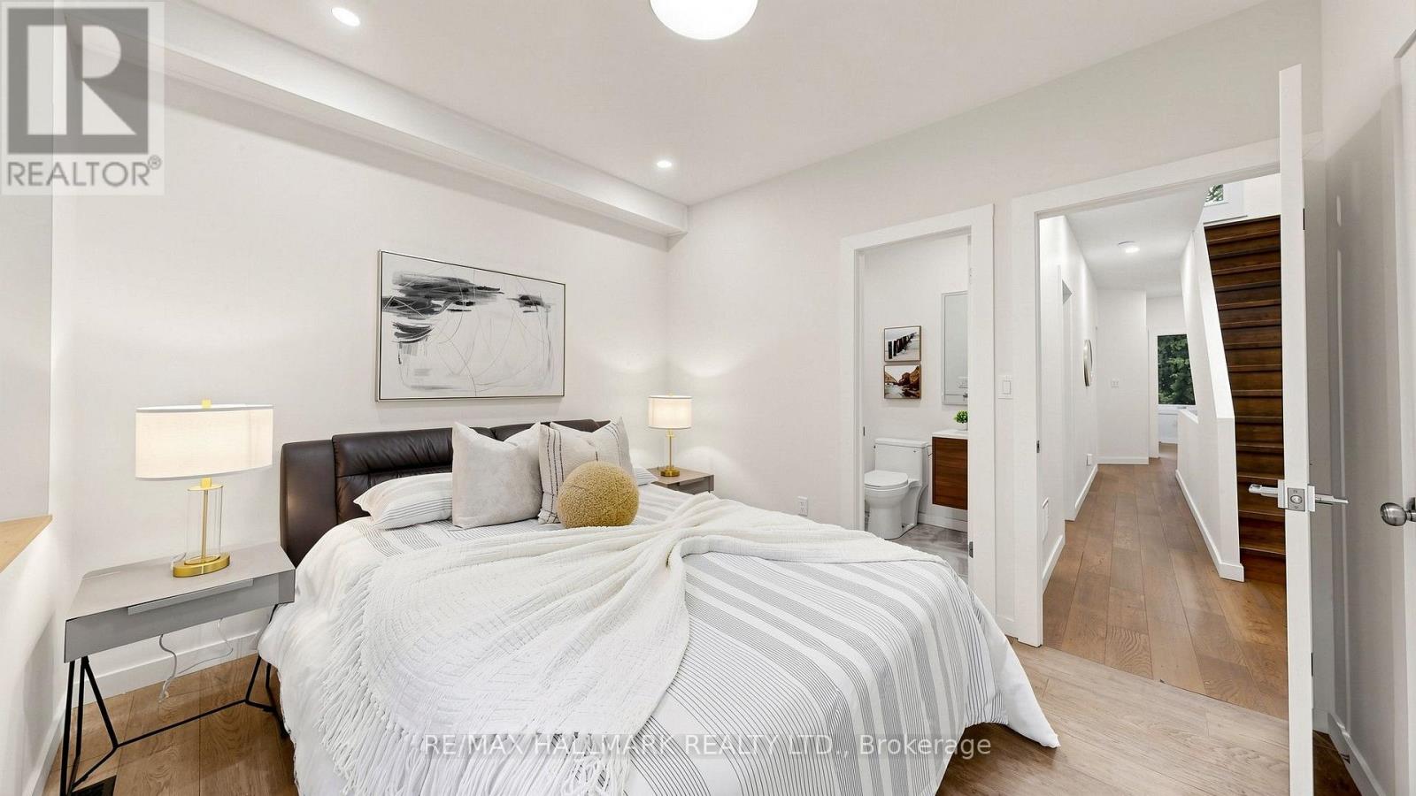 31 1/2 GRANBY STREET - 17
