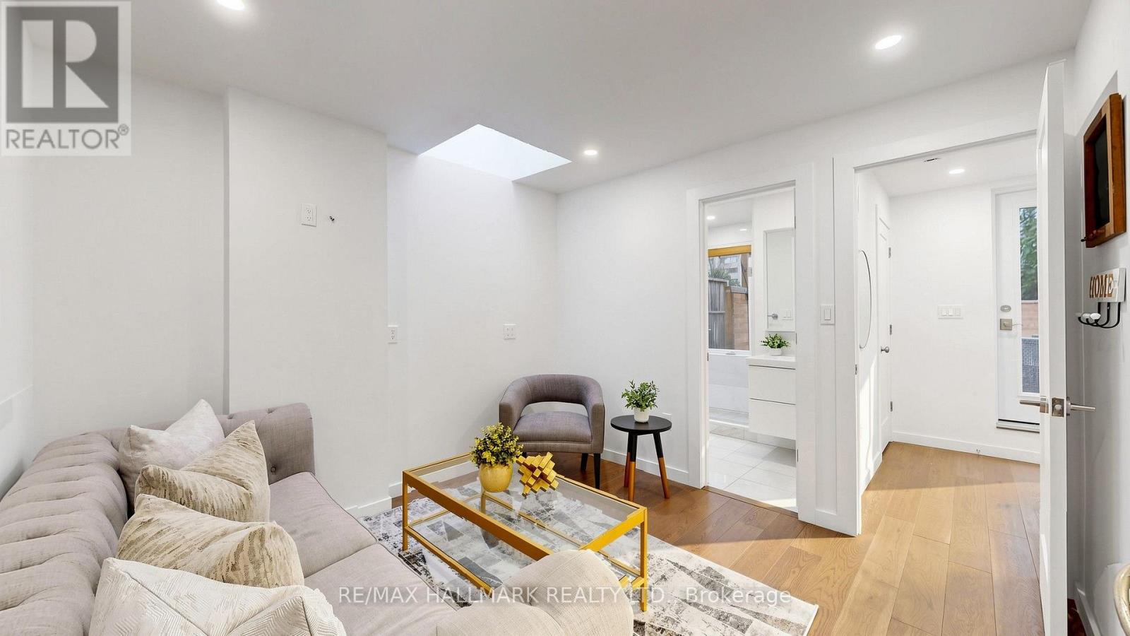 31 1/2 GRANBY STREET - 24