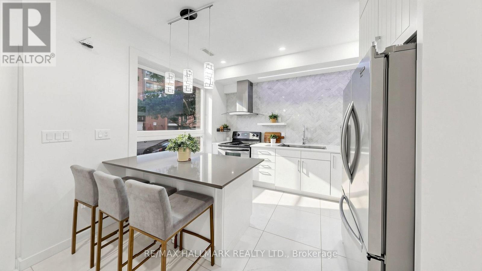 31 1/2 GRANBY STREET - 3