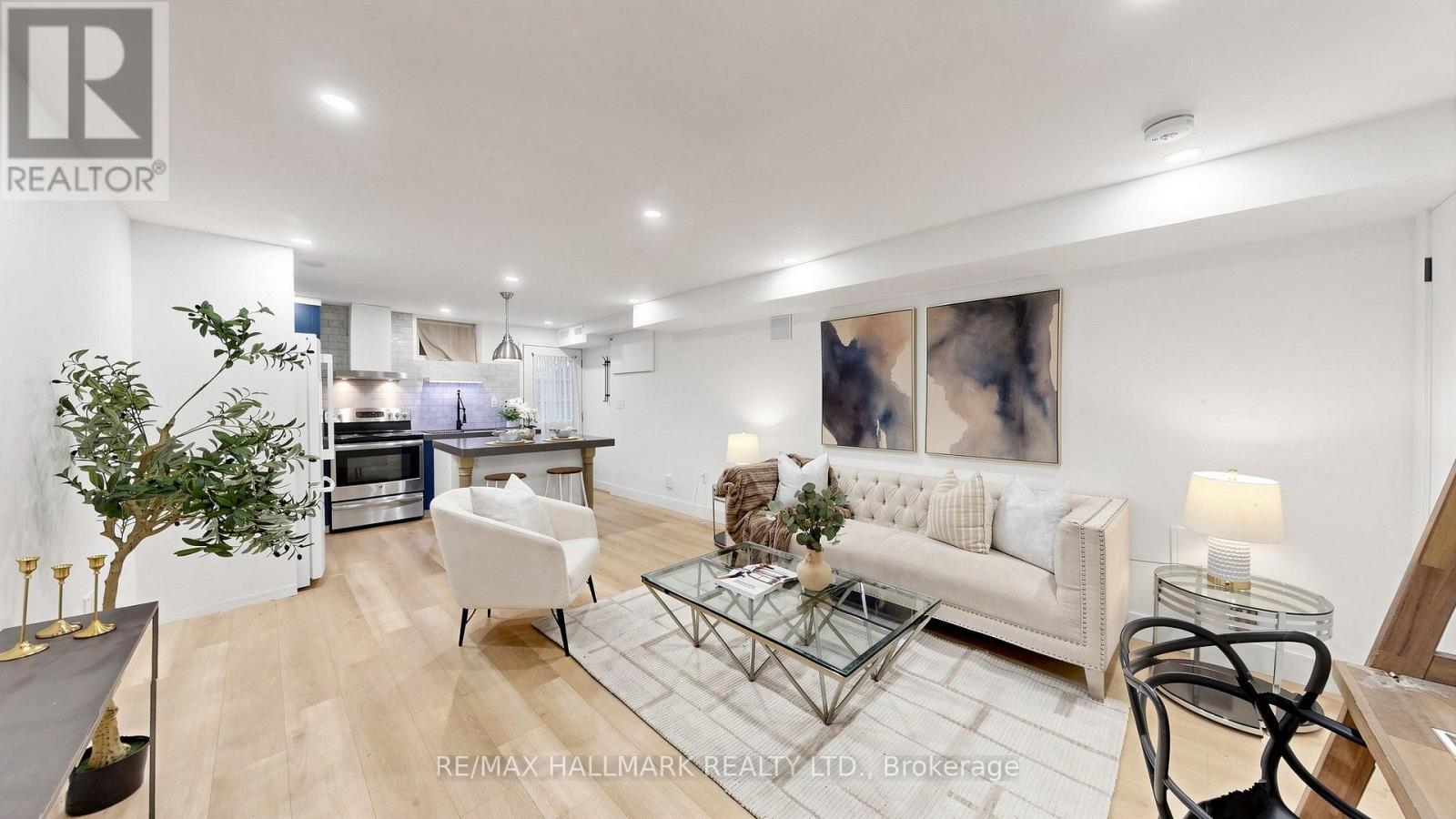 31 1/2 GRANBY STREET - 34